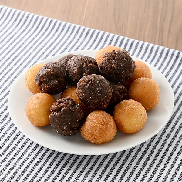 2色のボールドーナツ（プレーンとチョコ）16個入