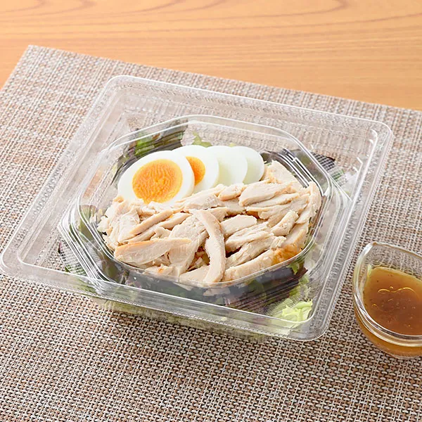 たんぱく質が摂れる！鶏むね肉とたまごのサラダ