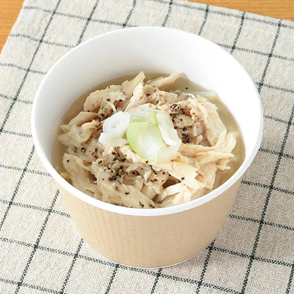 鶏の旨み広がる参鶏湯風スープ