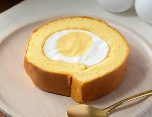 たまごのふわほわロールケーキ