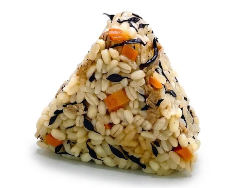 ひじきおにぎり（もち麦入り）