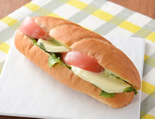 ROLLサンド　トマトとモッツァレラ
