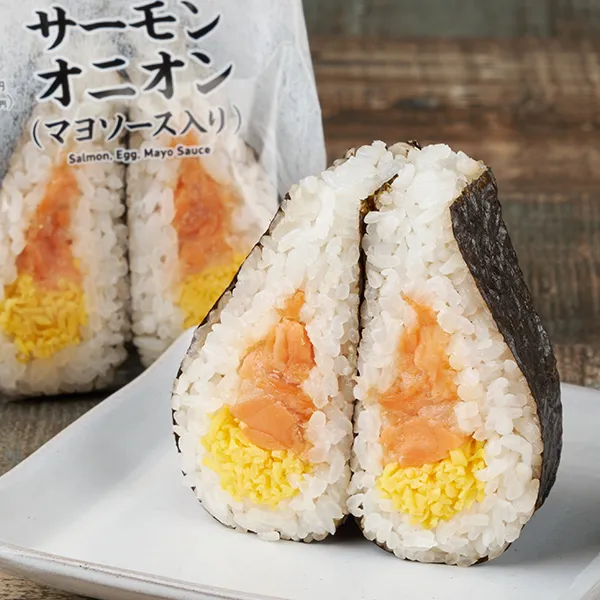 サンド寿司　サーモンオニオン（マヨソース入り）