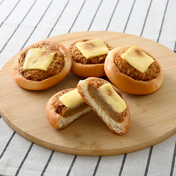 チーズメンチカツパン4個入