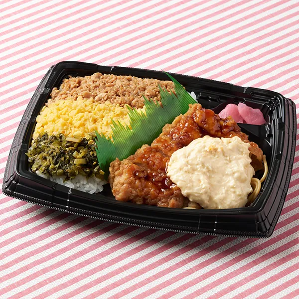 増量　3色そぼろ&チキン南蛮弁当