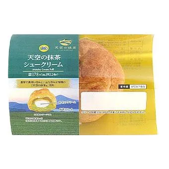 天空の抹茶シュークリーム