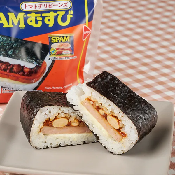 SPAM®むすび　トマトチリビーンズ