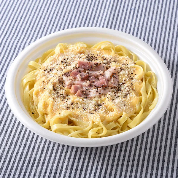 生パスタ　カルボナーラ