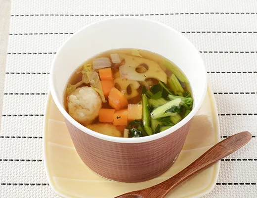 食物繊維が摂れる　地鶏出汁きかせた和風スープ