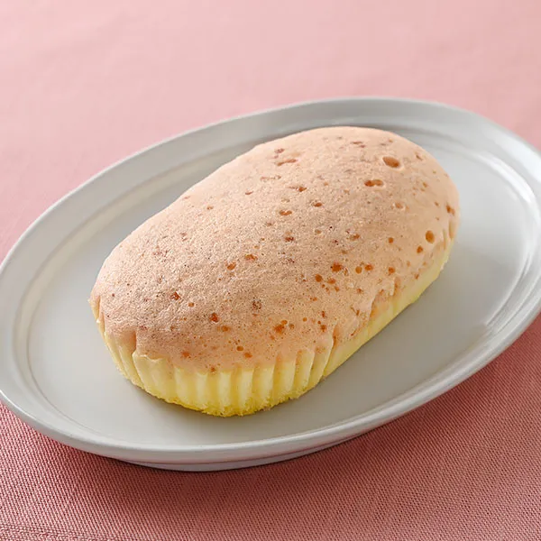 2層のいちごミルク蒸しケーキ