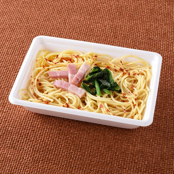 お手軽！ベーコンとほうれん草のペペロンチーノ
