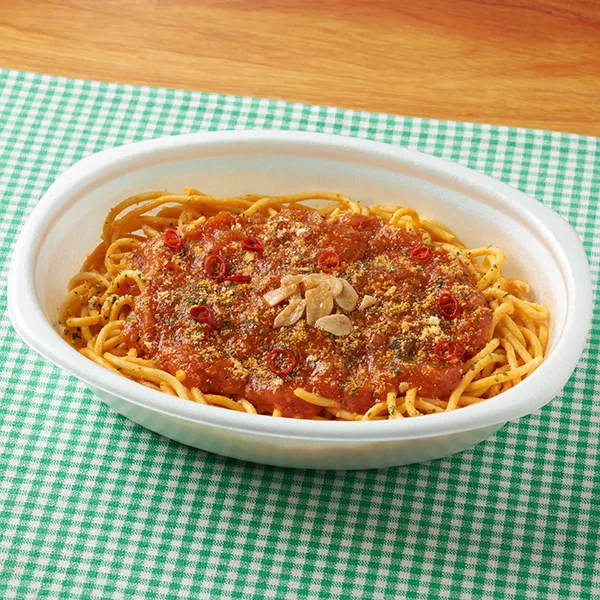 内容量600gオーバー！　トマトとニンニクのパスタ