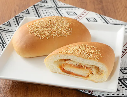 レッドチキンパン　唐辛子マヨ