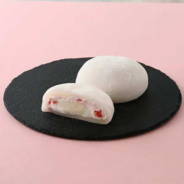 大きなふわもち生大福（いちごホイップ&練乳）