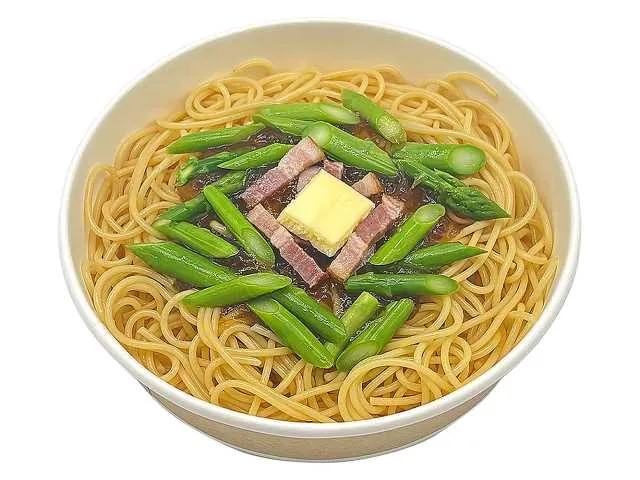 岩手県産アスパラとベーコンのバター醤油パスタ