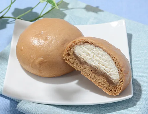 クリームたっぷり！　ふわもち冷やしクリームパン　ティラミス