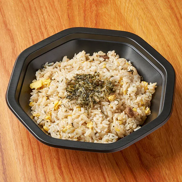 豚骨と鶏ガラの旨味　大盛！高菜炒飯